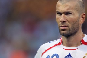 FIFA-姆巴佩式新星惊艳连败夜，切尔西未来可期